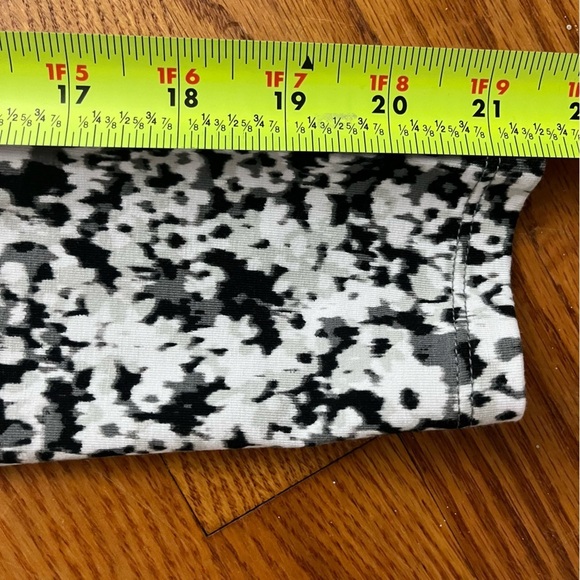 Talbots Top Size 1XP Long Sleeve Split Neck NWT Dark Floral Career Work Office - Picture 3 of 6